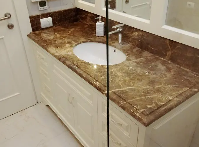 Olive Tree * ティラナ