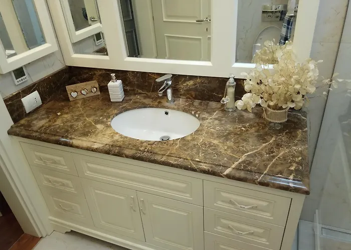 Olive Tree * ティラナ